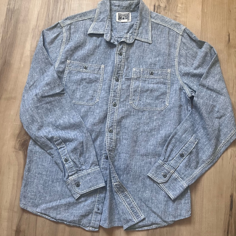 Mens Converse collar long sleeve shirt. Size: medium